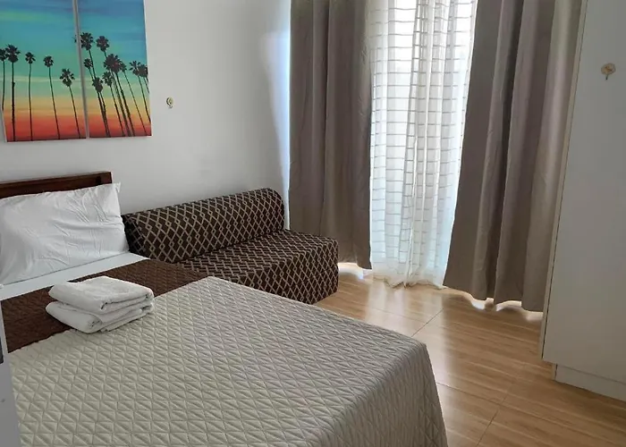 Azure C7 Balcony, Wifi, Near Mall Airport Apartamento