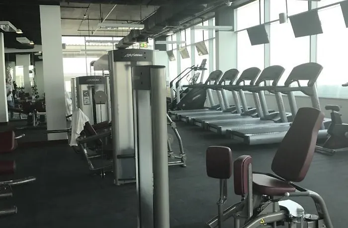 Azure C7 Balcony, Wifi, Near Mall Airport Apartment *