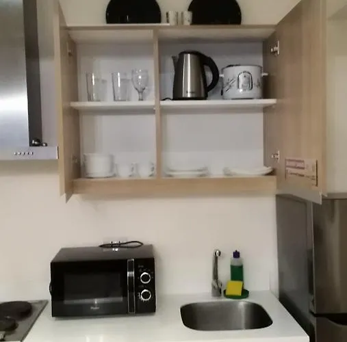 Azure C7 Balcony, Wifi, Near Mall Airport Apartment Manila